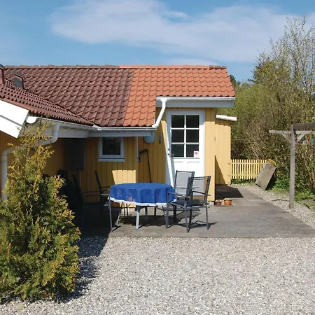 Сasa de vacaciones Nice Home In Rudkobing With Sauna *