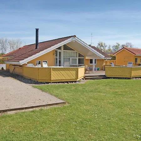 Сasa de vacaciones Nice Home In Rudkobing With Sauna